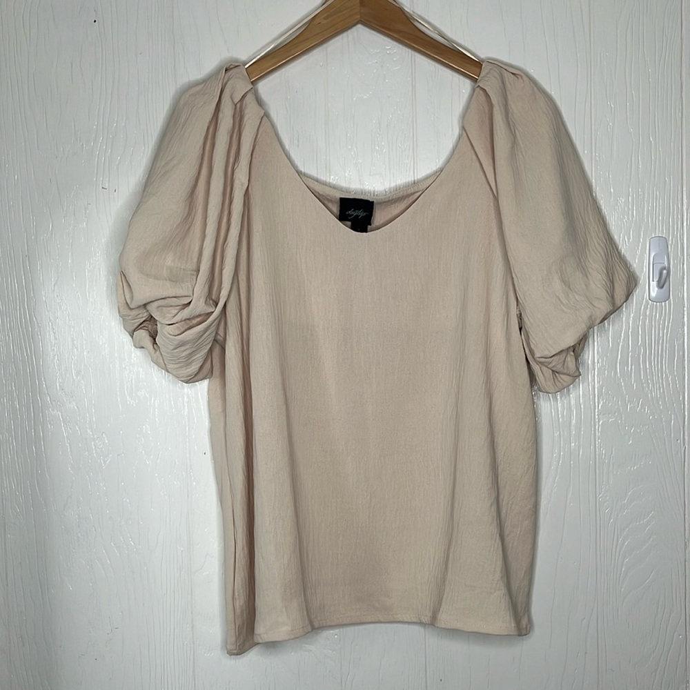 Daytrip Bubble Sleeve Top L NWT